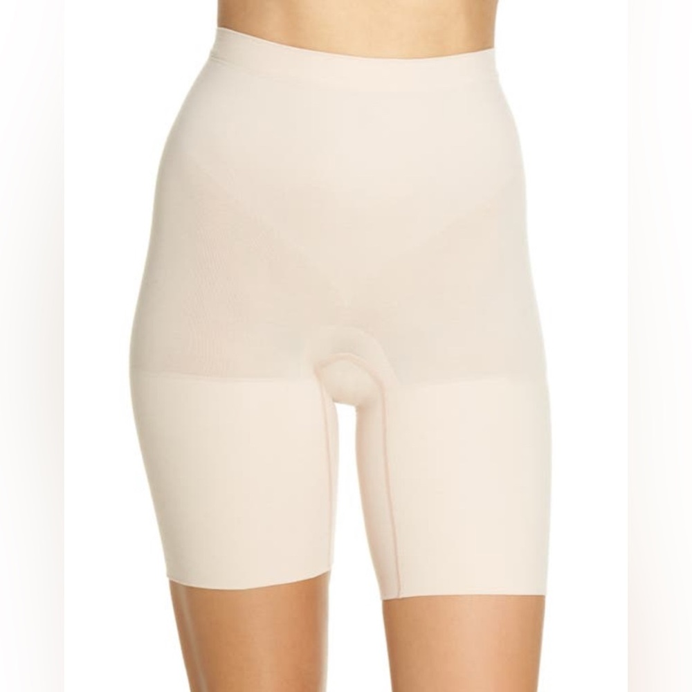 New SPANX Power Shaper Short XL - Picture 5 of 6
